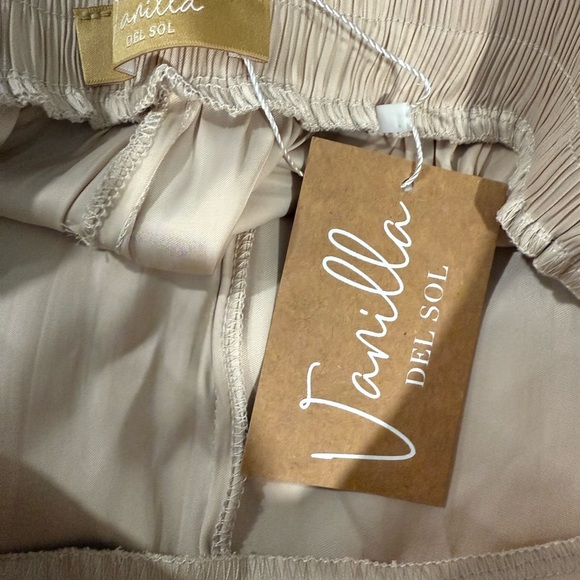 VANILLA DEL SOL Cream Wide Leg Palazzo  Pants with Elegant Flowy Design - Picture 9 of 12